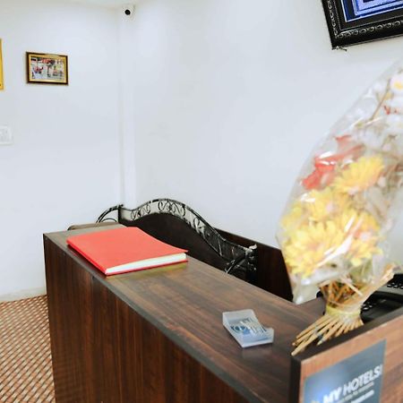 Hotel Abhinandan Indaur Exteriér fotografie