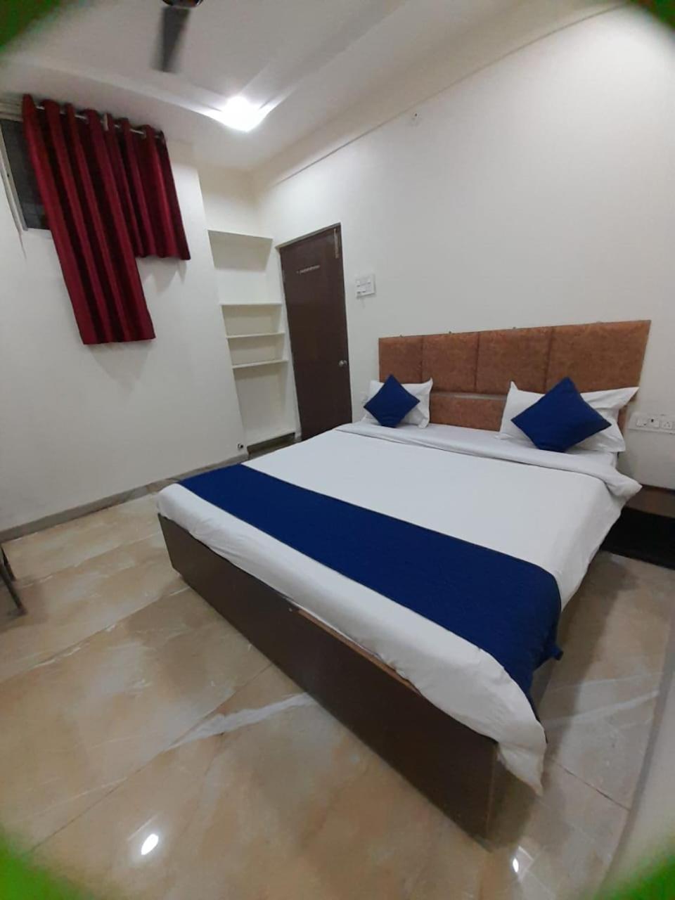 Hotel Abhinandan Indaur Exteriér fotografie